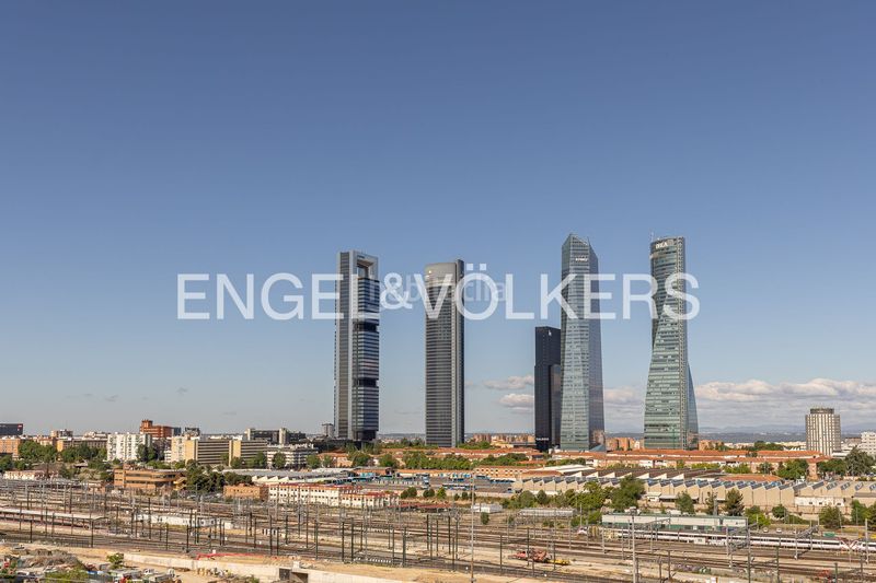 Foto d568fd04-10f9-4091-b5fb-4e112a9fcac0. Pis amb calefacció aparcament a Castilla Madrid