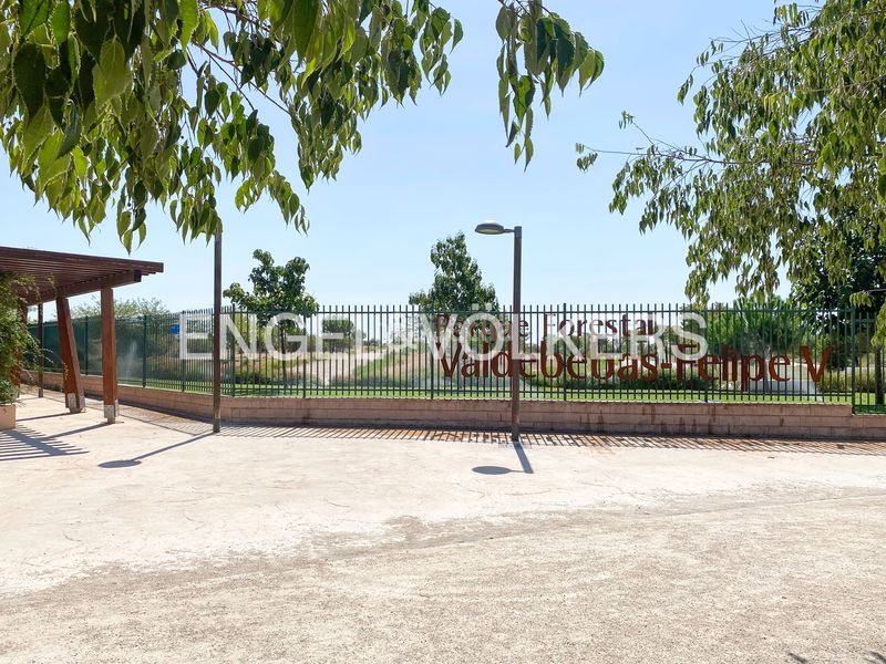Foto 3b0572af-0caf-4fa6-be79-162662cdd4c3. Pis amb calefacció aparcament piscina a Valdebebas - Valdefuentes Madrid