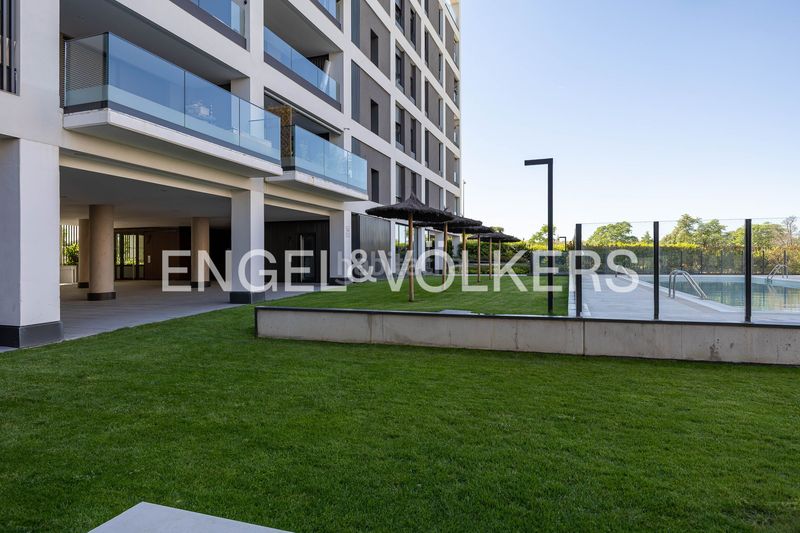 Foto 82529724-f11c-489b-9a54-e98251e8eed1. Pis amb calefacció aparcament piscina a Valdebebas - Valdefuentes Madrid