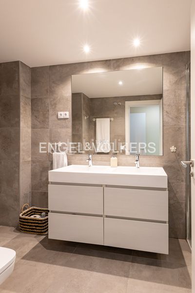 Foto baace354-9df1-48e4-b18b-f63f9bc9eba9. Pis amb calefacció aparcament piscina a Valdebebas - Valdefuentes Madrid