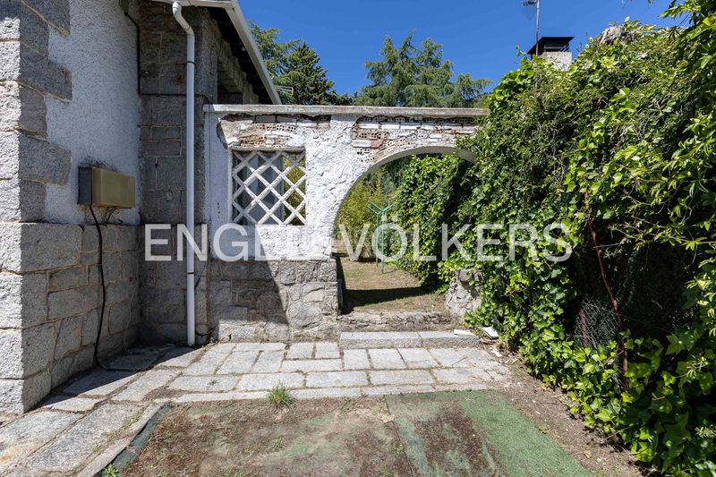 Foto dd3d904b-1a82-481c-9483-2fab4db62442. Casa amb calefacció a Colonia Torrelodones