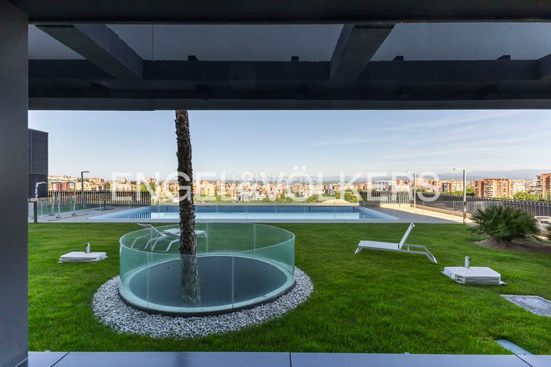 Foto c2dea4d2-0df4-4684-87f1-12a7288fa86b. Pis amb calefacció aparcament piscina a Valdeacederas Madrid