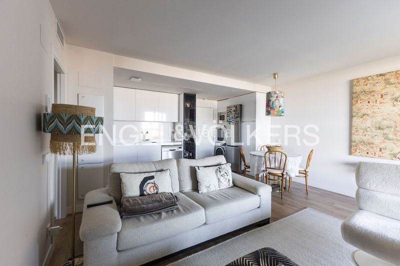 Foto f4398391-3d1a-45e7-ac9d-dea951eedaa6. Pis amb calefacció aparcament piscina a Valdeacederas Madrid