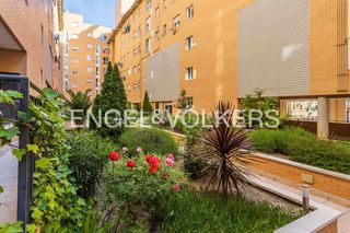 Studio in Butarque. Estudio en urbanización con piscina y plaza de garaje