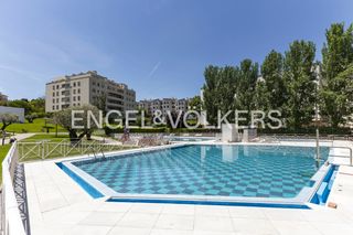 Pis a Rejas. Estupendo piso con piscina
