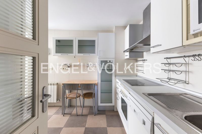 Foto fd003112-2558-43fb-a012-e17bd4dc6c5e. Pis amb calefacció aparcament a Rejas Madrid
