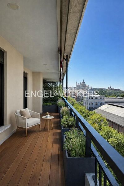 Foto 1d97a97f-8c36-46a5-aee8-6d5e0e7b9923. Pis amb calefacció a Argüelles Madrid