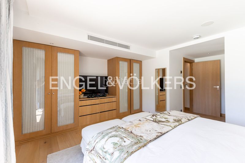Foto 1271bb3e-e9e4-47ff-8e55-ab1cf00869a3. Casa amb calefacció aparcament piscina a urbanización La Moraleja La Moraleja