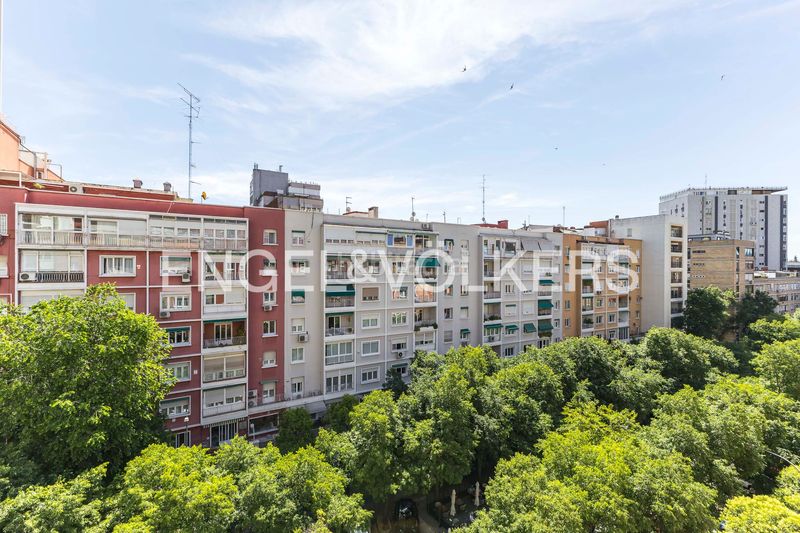 Foto 900bd267-8ae1-4218-8530-6461c64387f3. Pis amb calefacció aparcament a El Viso Madrid
