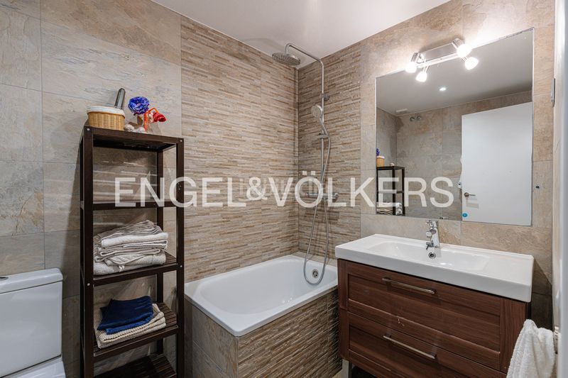 Foto ec521b69-df7d-4cd4-8058-bddfa85399cb. Casa amb calefacció aparcament piscina a Centro Comercial-Hospital Torrelodones