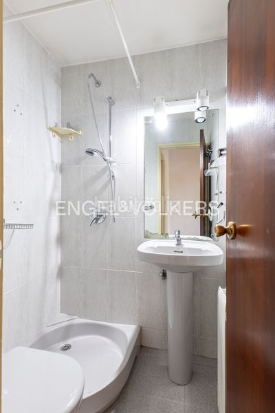 Foto bba6e961-8296-4a61-9bda-0bb4cc06cebe. Àtic amb calefacció aparcament piscina a San Pascual Madrid