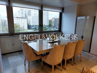 Miete Etagenwohnung  Plaza de españa. Espectacular piso amueblado con vistas priveligiadas a plaza de