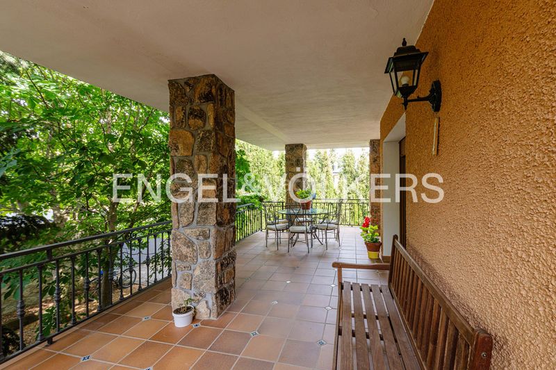 Foto 12e7d3c7-fcb2-41c3-ba78-b2c8585e9280. Casa amb calefacció aparcament piscina a Becerril de la Sierra