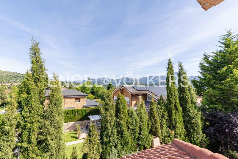 Foto d3f149e4-9b78-425a-a58f-2e79e88dc084. Casa amb calefacció aparcament piscina a Becerril de la Sierra