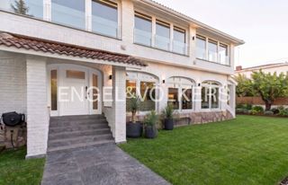Casa in Arroyo de la Vega. Casa independiente con piscina privada en arroyo de la vega