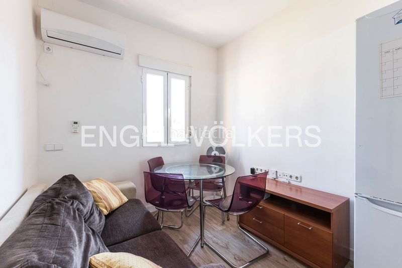 Foto a6498a48-ca2e-4bbe-9f17-38383f5857f3. Apartament amb calefacció a Numancia Madrid
