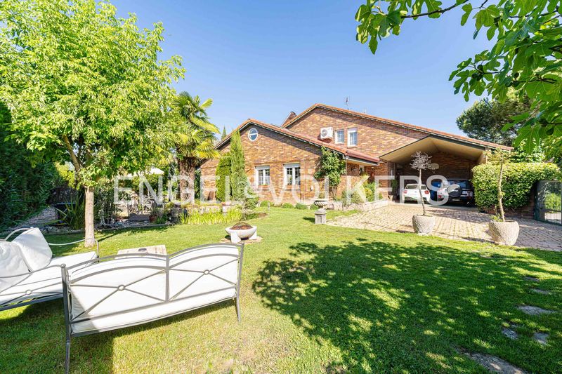 Foto c8e812e1-6047-4a88-9699-e492fa969e17. Casa adossada amb calefacció aparcament piscina a Galapagar