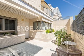 Location Maison jumelée à Viñas Viejas. Magnífico chalet pareado en urb. privada