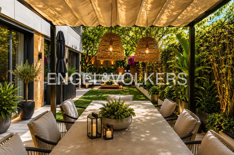 Foto ff7bf5cf-d810-4732-8791-08606313190f. Pis amb calefacció aparcament piscina a Sanchinarro Madrid
