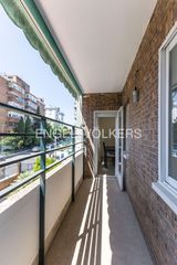 Alquiler Piso en Hispanoamérica-Bernabéu. Piso con terraza en chamartín