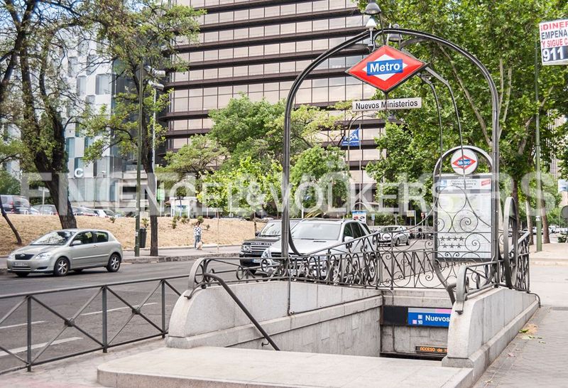 Foto badd046b-98d1-46b5-84c1-82b5f8acc706. Pis amb calefacció aparcament a El Viso Madrid