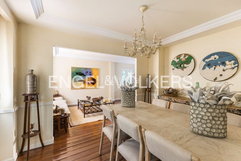 Foto 22a67d1d-7aaa-4773-8702-082304b09dc1. Casa amb calefacció aparcament piscina a Ciudad Jardín Madrid