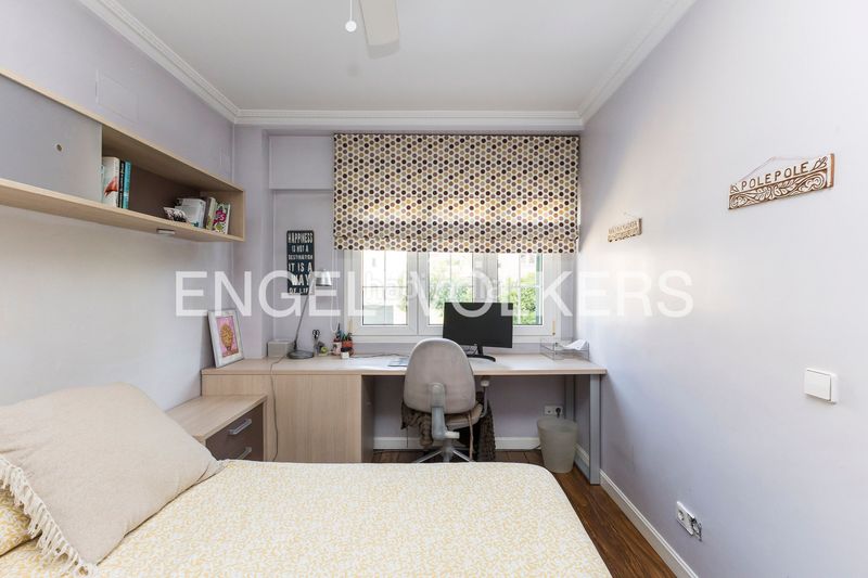 Foto 914e0138-76d6-4336-a050-30b170d75e44. Casa amb calefacció aparcament piscina a Ciudad Jardín Madrid