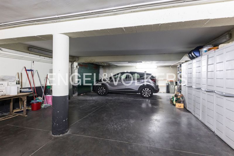 Foto c12d84a7-ce05-4607-9914-30d5f0230d0a. Casa amb calefacció aparcament piscina a Ciudad Jardín Madrid