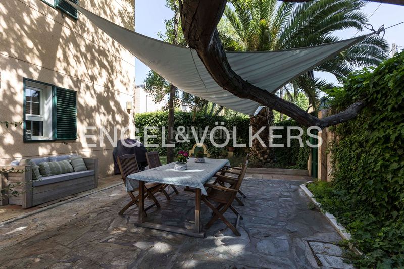 Foto e4f237fb-c180-4206-9faa-0dabc85ad9a1. Casa amb calefacció aparcament piscina a Ciudad Jardín Madrid