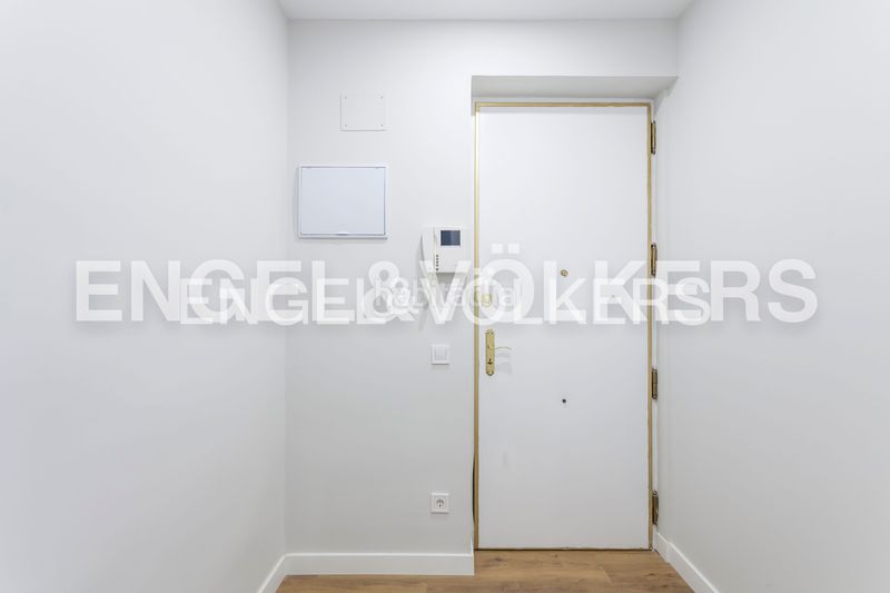 Foto e0eb069d-2705-46a0-afec-8bc79a133e88. Pis amb calefacció a Lista Madrid