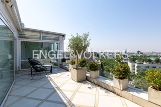 Miete Dachwohnung  Joaquín costa. Exclusivo ático en el viso, con gran terraza con vistas insupera