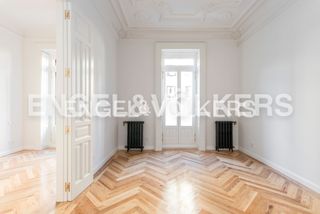 Flat in Trafalgar