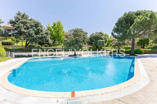 Appartement  Paseo de los parques. Elegante vivienda reformada en el encinar de los reyes