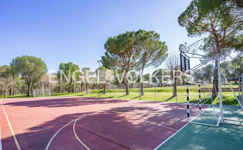 Foto 11c90999-54fe-4acd-899b-b3b46ef2ccad. Casa amb calefacció aparcament a Valdelagua