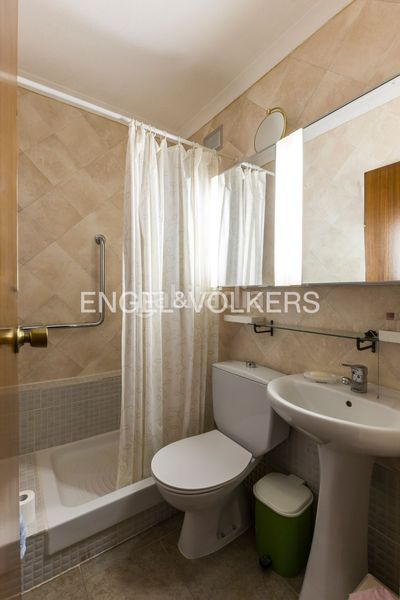 Foto 5e6c8a13-268a-47fa-a101-c1fef5550384. Casa amb calefacció aparcament a Valdelagua