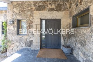 Rent Country house in Alpedrete. Casa individual para corta estancia