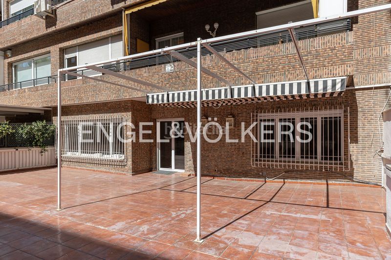 Foto 945b8409-3730-42ad-9a87-d8fe9d81d9a8. Pis amb calefacció aparcament a Recoletos Madrid