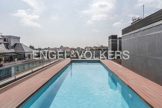 Affitto Appartamento  Plaza de san juan de la cruz. Elegante y exclusivo piso de 3 dormitorios en chamberi