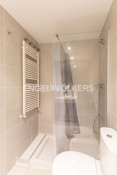 Foto 5a2a8b5a-ff70-465d-b43d-72c482c4b09c. Loft amb calefacció aparcament piscina a Sanchinarro Madrid