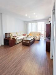 Affitto Appartamento in Alameda de Osuna. Piso de 3 dormitorios con terraza en alameda de osuna