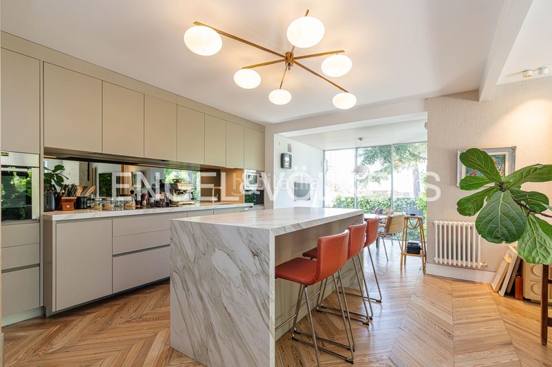 Foto 012d7ffb-8853-4acc-8469-8d990fd9e556. Casa amb calefacció aparcament a La Florida - El Plantío Madrid