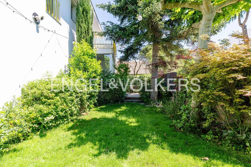 Foto 6d5ab6a9-d10a-48e7-bdb0-c65ab3fe601a. Casa amb calefacció aparcament a La Florida - El Plantío Madrid