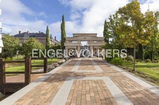 Etagenwohnung in Monte el Pilar. Elegante propiedad en el monte del pilar.