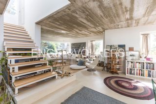 Maison à El Monte. Acogedora casa de diseño en los peñascales