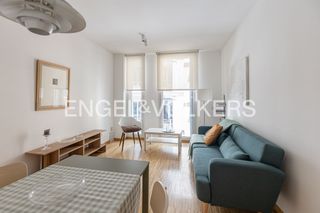 Alquiler Piso  Cervantes. Apartamento exterior de un dormitorio con garaje y trastero en e