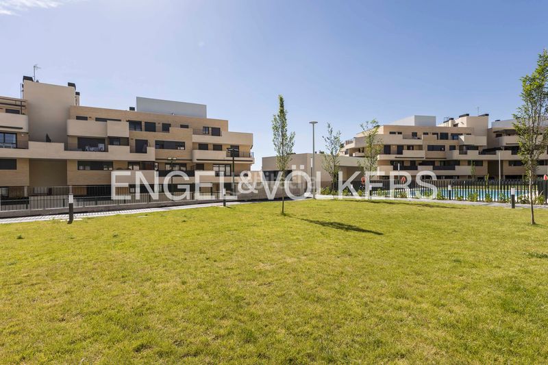 Foto f8aeba4a-3014-476d-907f-b30603281d13. Àtic amb calefacció aparcament piscina a San Crispín-La Estación Consorcio Colmenar Viejo