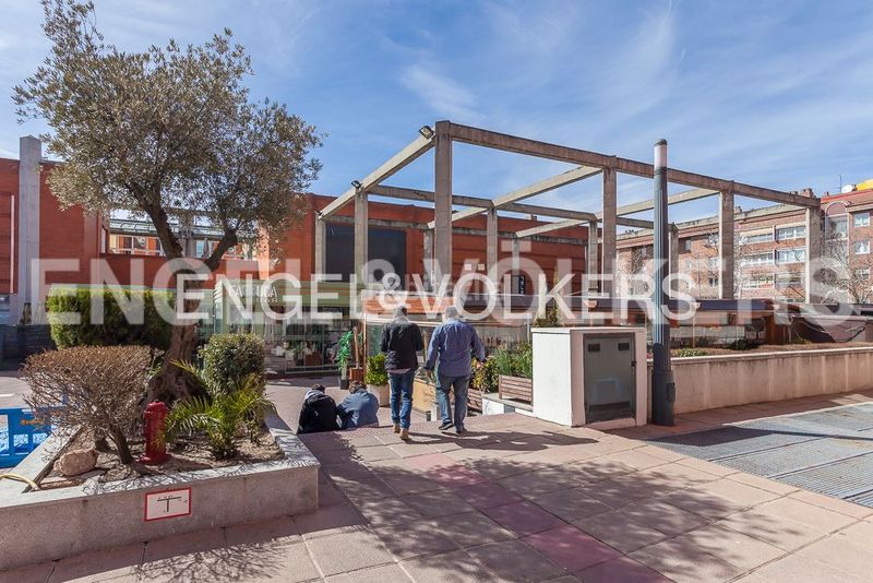 Foto 0f660be7-6c0b-42af-94e2-2bcac92e9a40. Alquiler piso exclusiva vivienda en arturo soria con terraza, piscina, vistas espectaculares. en Madrid