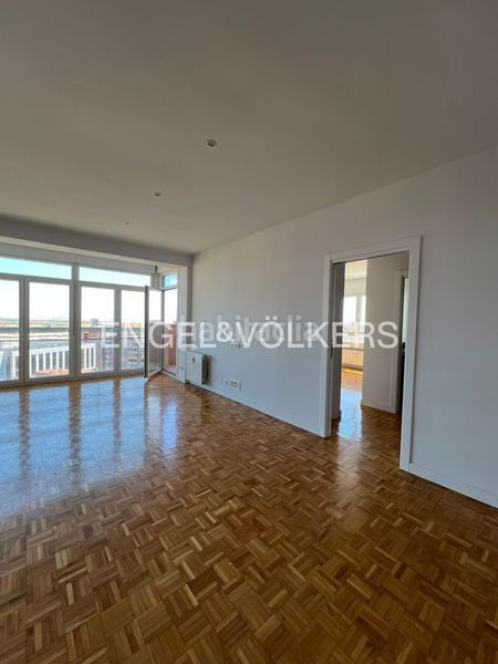 Foto 33072d41-a754-4a2f-be29-a65126482c67. Alquiler piso exclusiva vivienda en arturo soria con terraza, piscina, vistas espectaculares. en Madrid