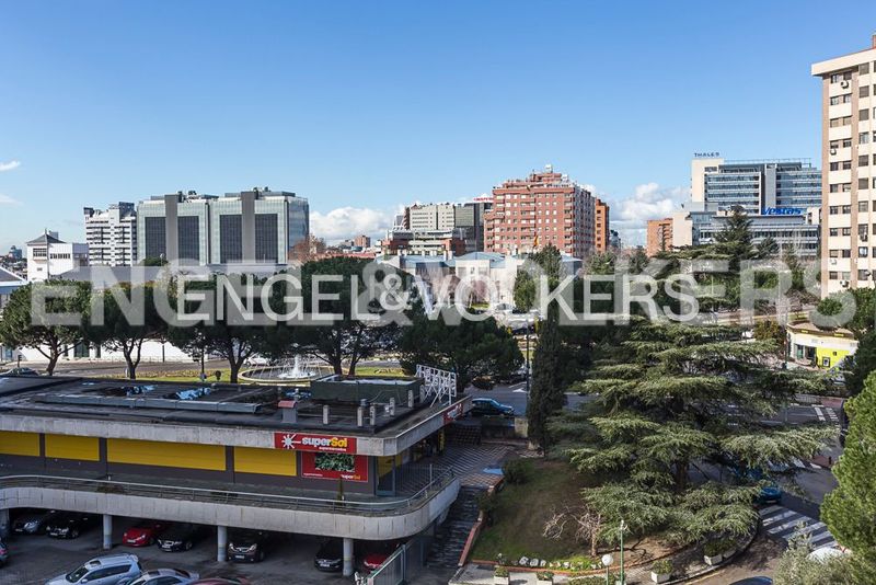 Foto 81501c2a-422f-44b0-8063-523cbe66eebd. Alquiler piso exclusiva vivienda en arturo soria con terraza, piscina, vistas espectaculares. en Madrid