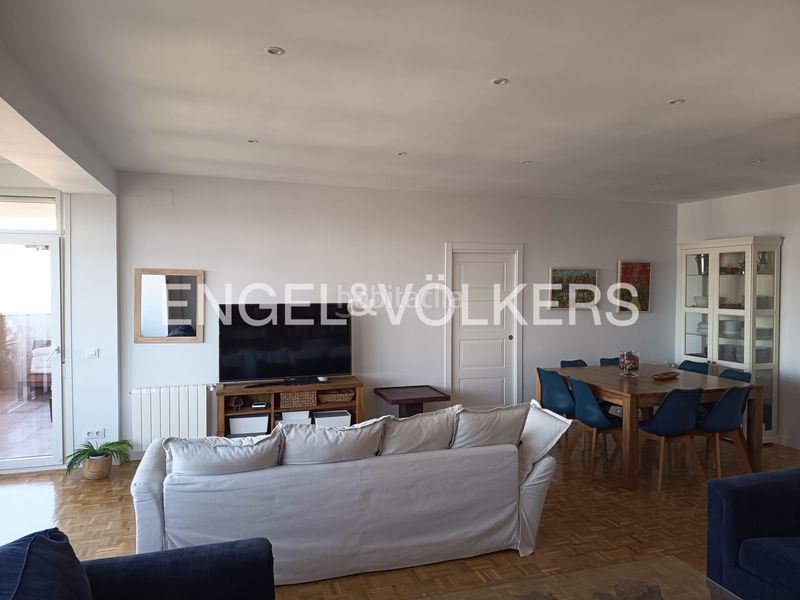 Foto 83a2bfce-7164-4208-a301-68d5f2cd9b19. Alquiler piso exclusiva vivienda en arturo soria con terraza, piscina, vistas espectaculares. en Madrid